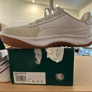 Puma California Exotic whisper white/gold sneakers size 8.5 New